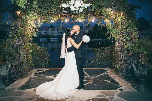 Grand Garden Ceremony Location in Las Vegas with Beautiful Lake Views
