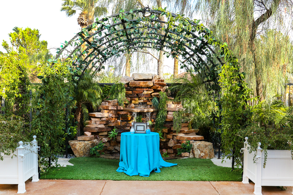 Las Vegas All Inclusive Wedding Reception Package | Waterfall Garden Cascade | & Forever Weddings and Receptions